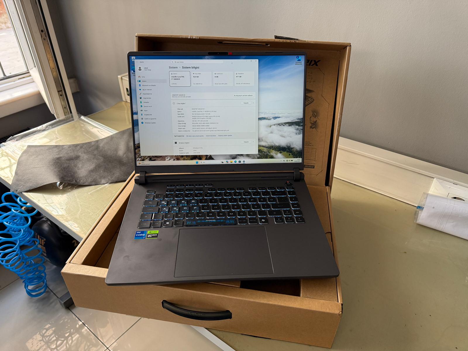 Asus ROG Strix G16 G615JMR-S5048 Laptop